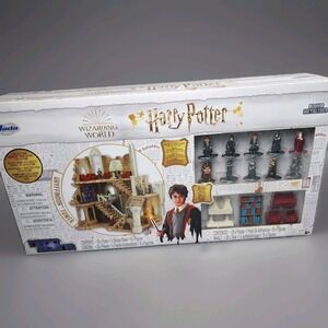 Walmart Exclusive Harry Potter Metalfigs Gryffindor Tower‎ Nano Scene w/ Figures